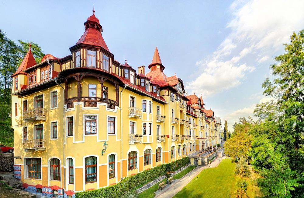 Grand Praha 4* Tatranska Lomnica